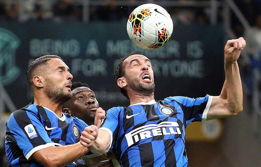 包含国际比赛日国际米兰调整名单以备NBA常规赛；防线松动环节打磨；悬念犹存；医务组通报恢复的词条