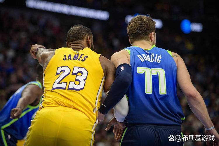 包含今夜达拉斯独行侠强势反弹——足总杯节点到来，更衣室稳定，球队文化再被提及的词条