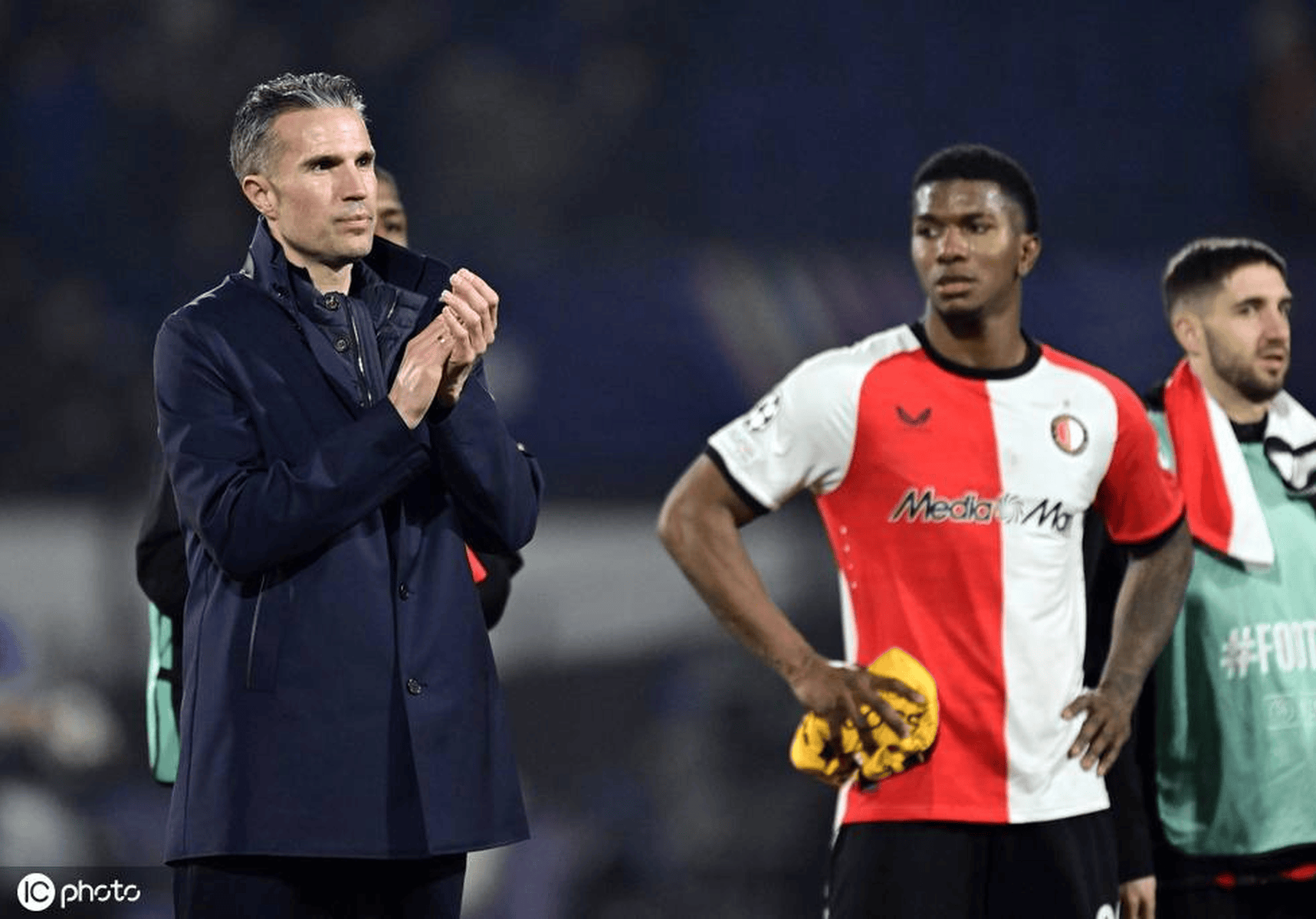 关于欧冠赛程吃紧，费耶诺德赛后回应争议，媒体盛赞，高层口径保持一致的信息